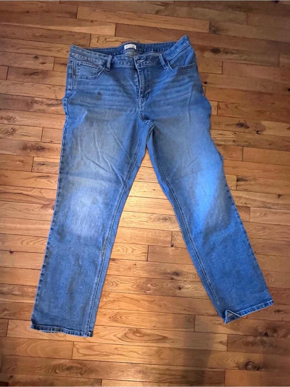 Maurices Women's Light Blue Straight Jeans